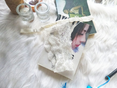 quần lót string trắng